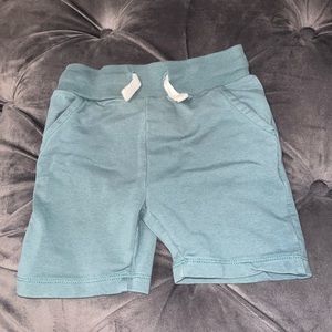 Size: TODDLER 12M
Condition: USED -but still in excellent condition !!